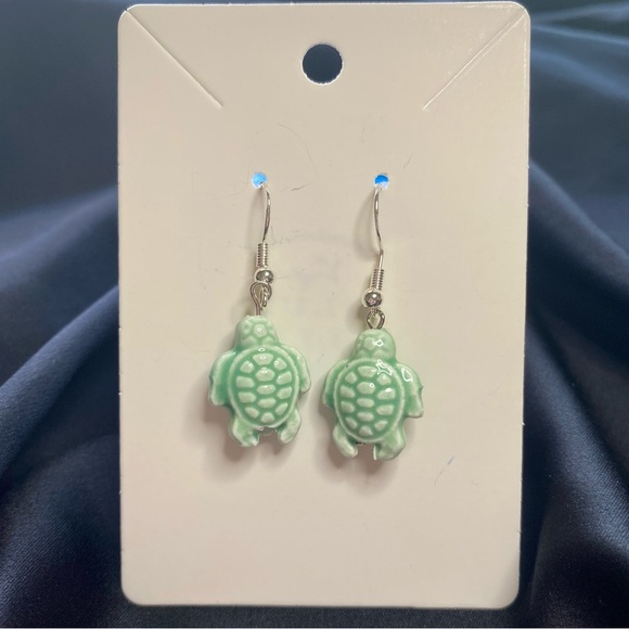 Blue Willow Boutique Earrings - Picture 4 of 4